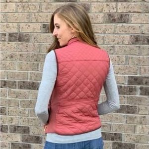New! Active USA Vest. Full Zip. Quilted. Color “Dusty Pink”